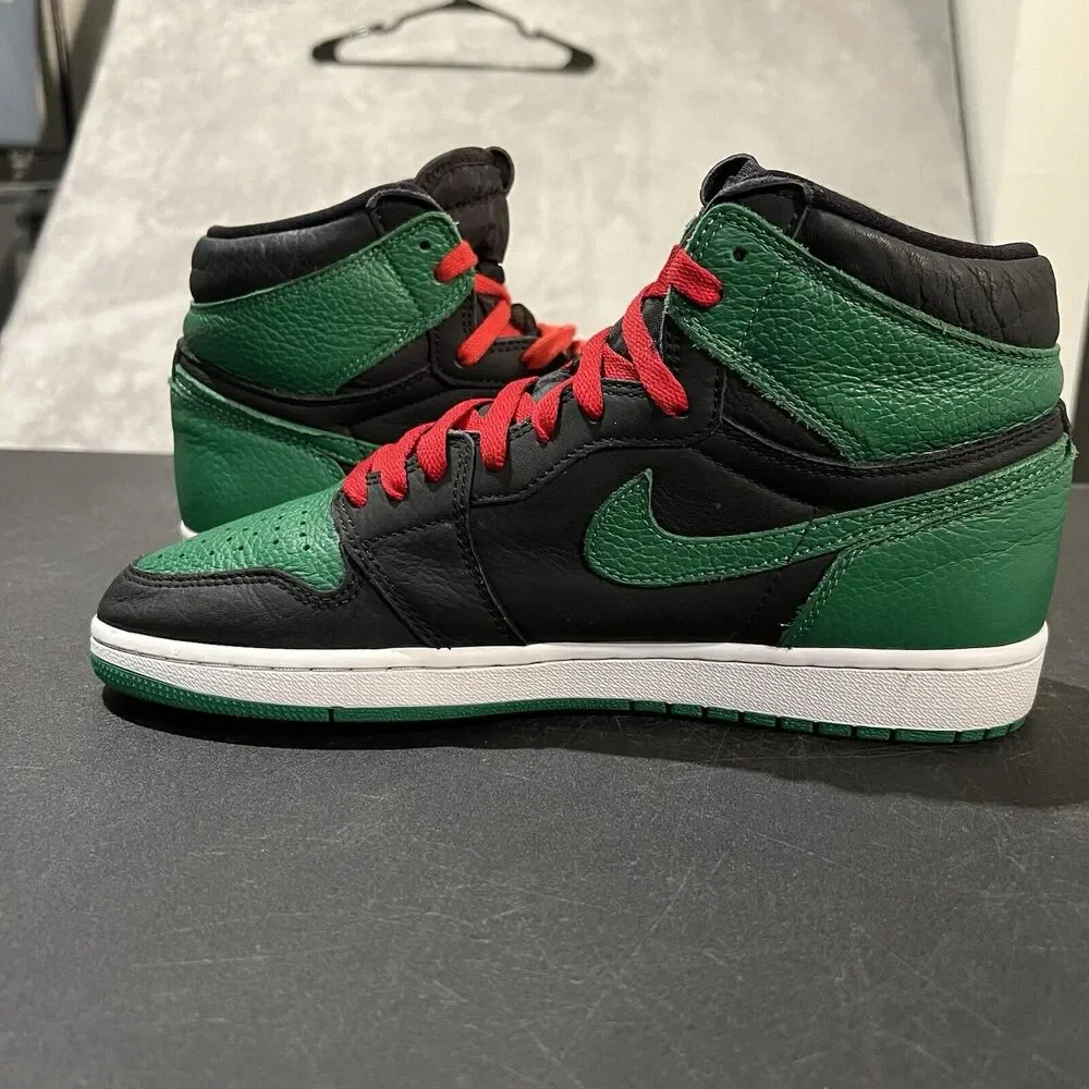 Air Jordan 1 Retro High OG Pine Green 2.0 - Picture 7 of 11